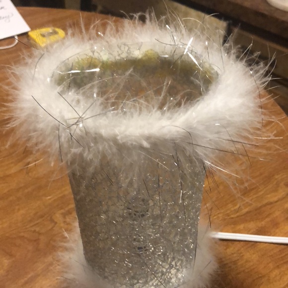 Pretty White Feathers Crackled Silver Table Top Plug in Lamp! - Picture 12 of 14